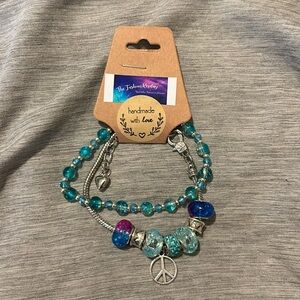 ⭐️Charm bracelet/glass beaded bracelet